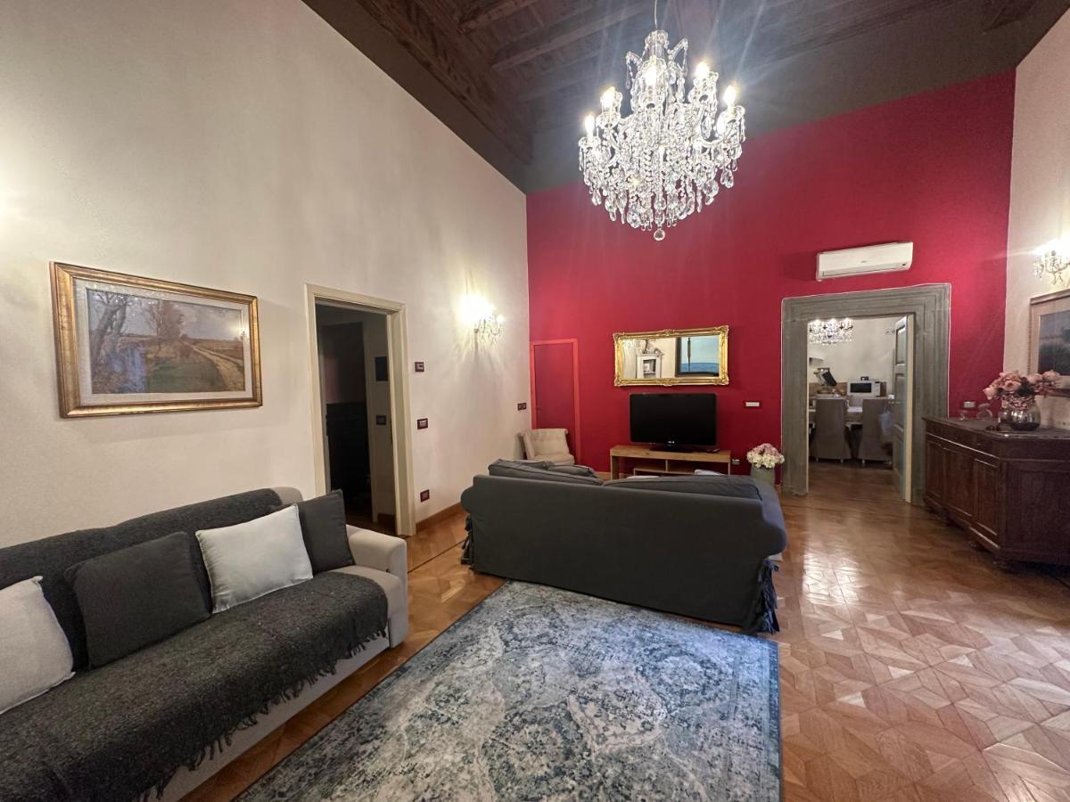 In Centro Lovely Home Lucca Buitenkant foto